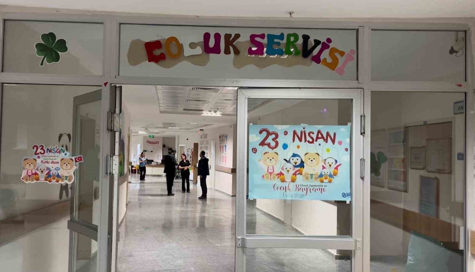2025/04/karsta-deli-bat-bat-zehirlenmesi-8-cocuk-hastanelik-oldu-20250427AW44-1.jpg