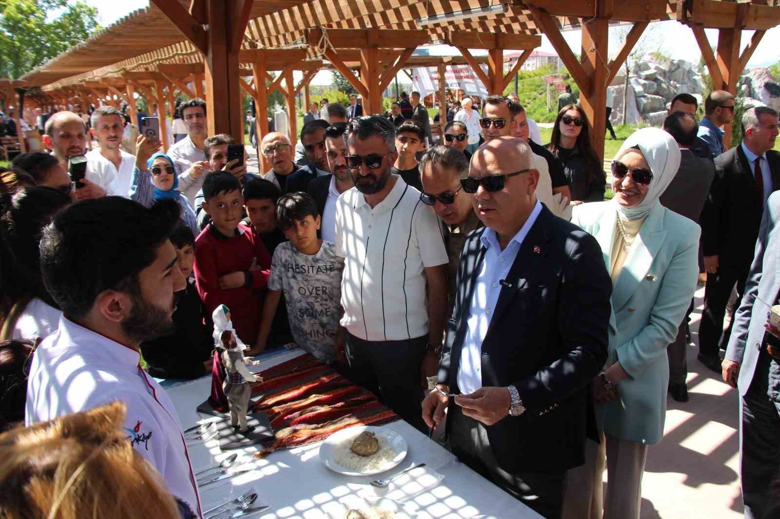 2025/05/agrida-geleneksel-agri-mutfagi-etkinligiyle-turk-mutfagi-haftasi-kutlandi-20250524AW46-2.jpg