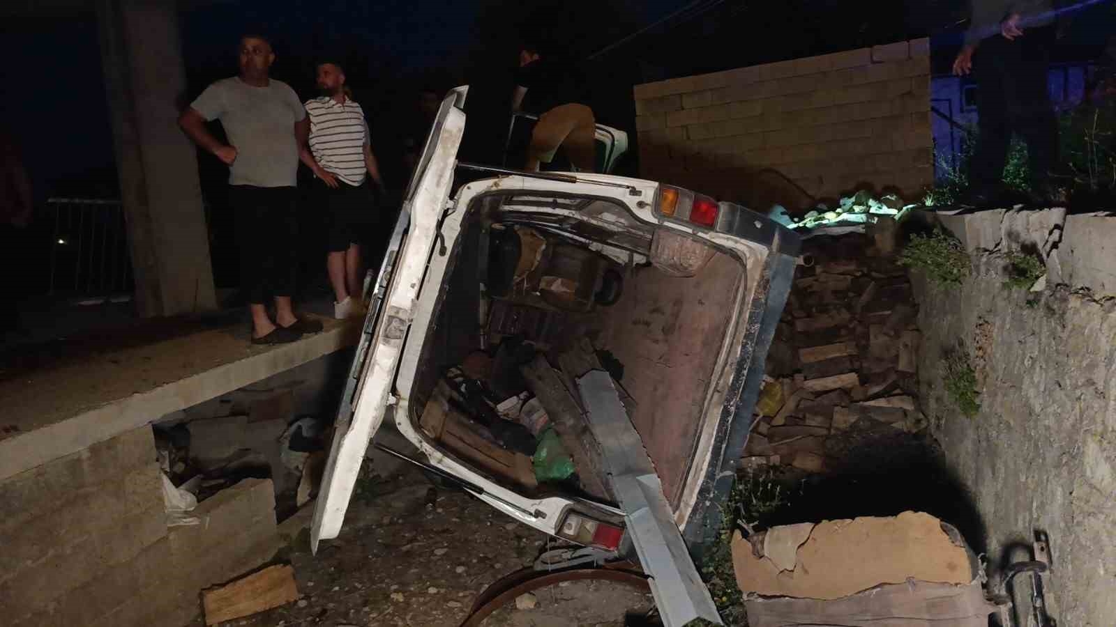 2025/05/antalyada-balik-tutmaya-gidiyorum-diyerek-patronundan-aldigi-aracla-kaza-yapan-surucu-430-promil-alkollu-cikti-20250526AW46-1.jpg