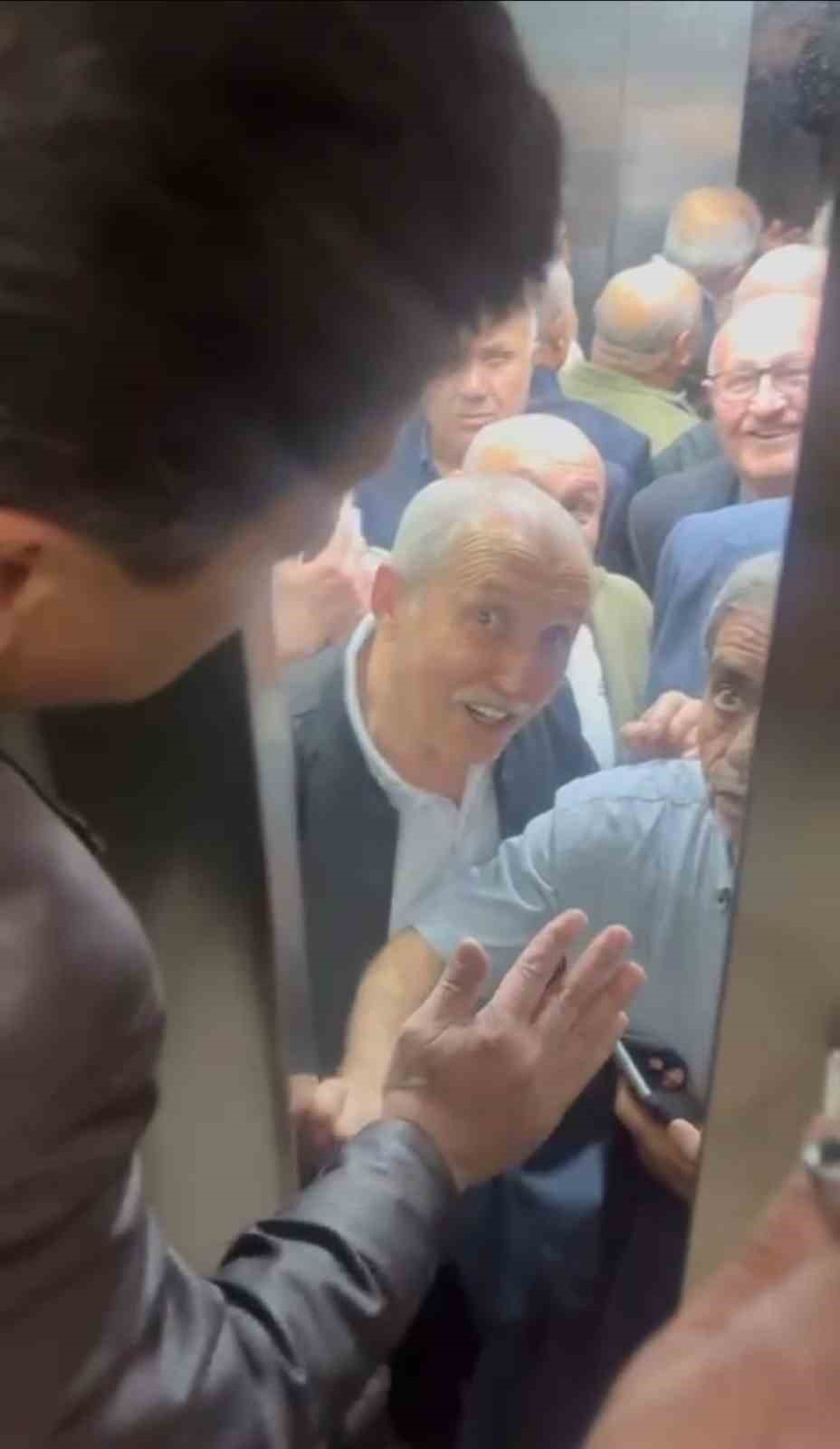 2025/05/bursada-komik-asansor-kazasi-10-kisi-6-kisilik-asansorde-mahsur-kaldi-kurtulunca-kahkahalara-boguldular-20250505AW44-1.jpg