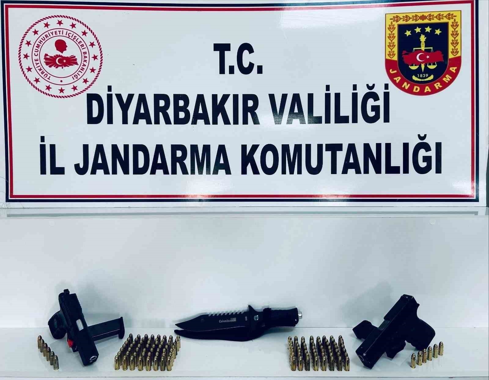 2025/05/diyarbakir-ve-batmandaki-daltonlar-cetesi-operasyonunda-3-gozalti-20250523AW46-1.jpg