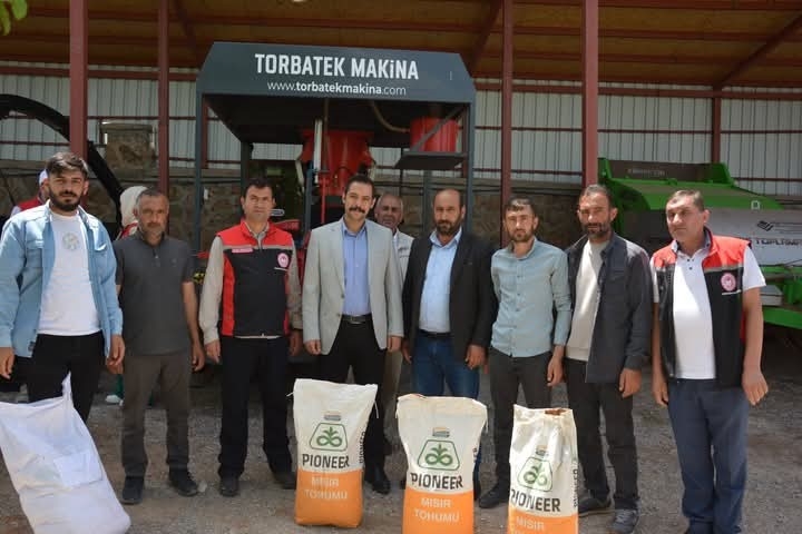 2025/05/guroymakta-fide-ve-tohum-dagitimi-yapildi-20250528AW46-2.jpg