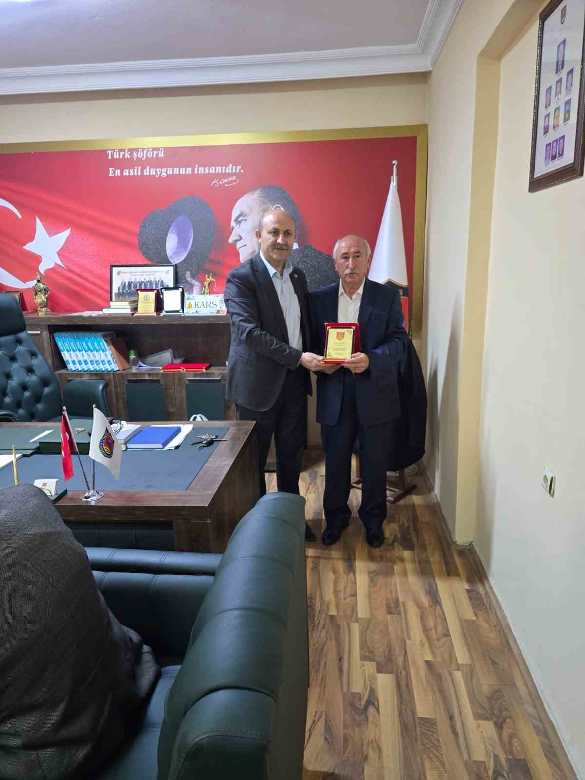 2025/05/karsta-yilin-soforleri-odullendirildi-20250506AW44-1.jpg