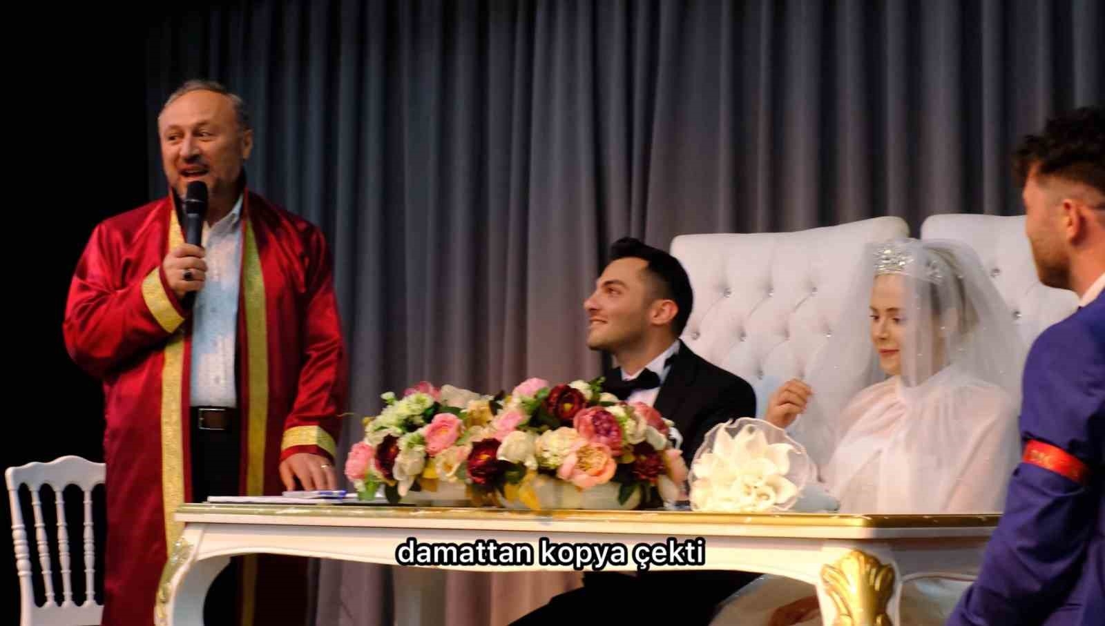 2025/05/samsunda-damat-evet-de-diye-fisildadi-nikah-memuru-espriyle-gecersiz-saydi-20250502AW44-1.jpg