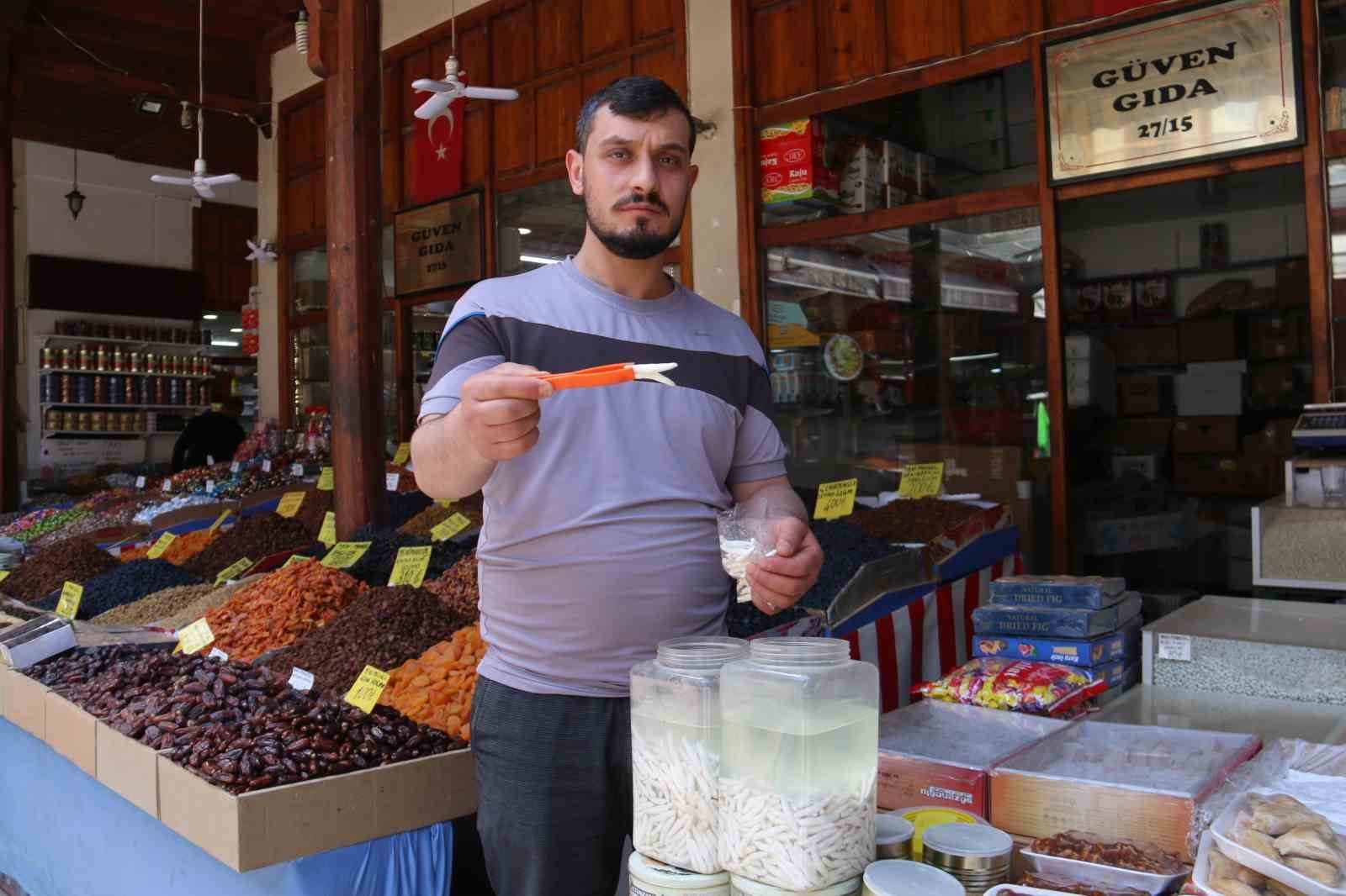 2025/05/sivasta-altin-degerinde-kenger-sakizi-kilogrami-12-bin-liraya-kadar-cikiyor-20250524AW46-1.jpg