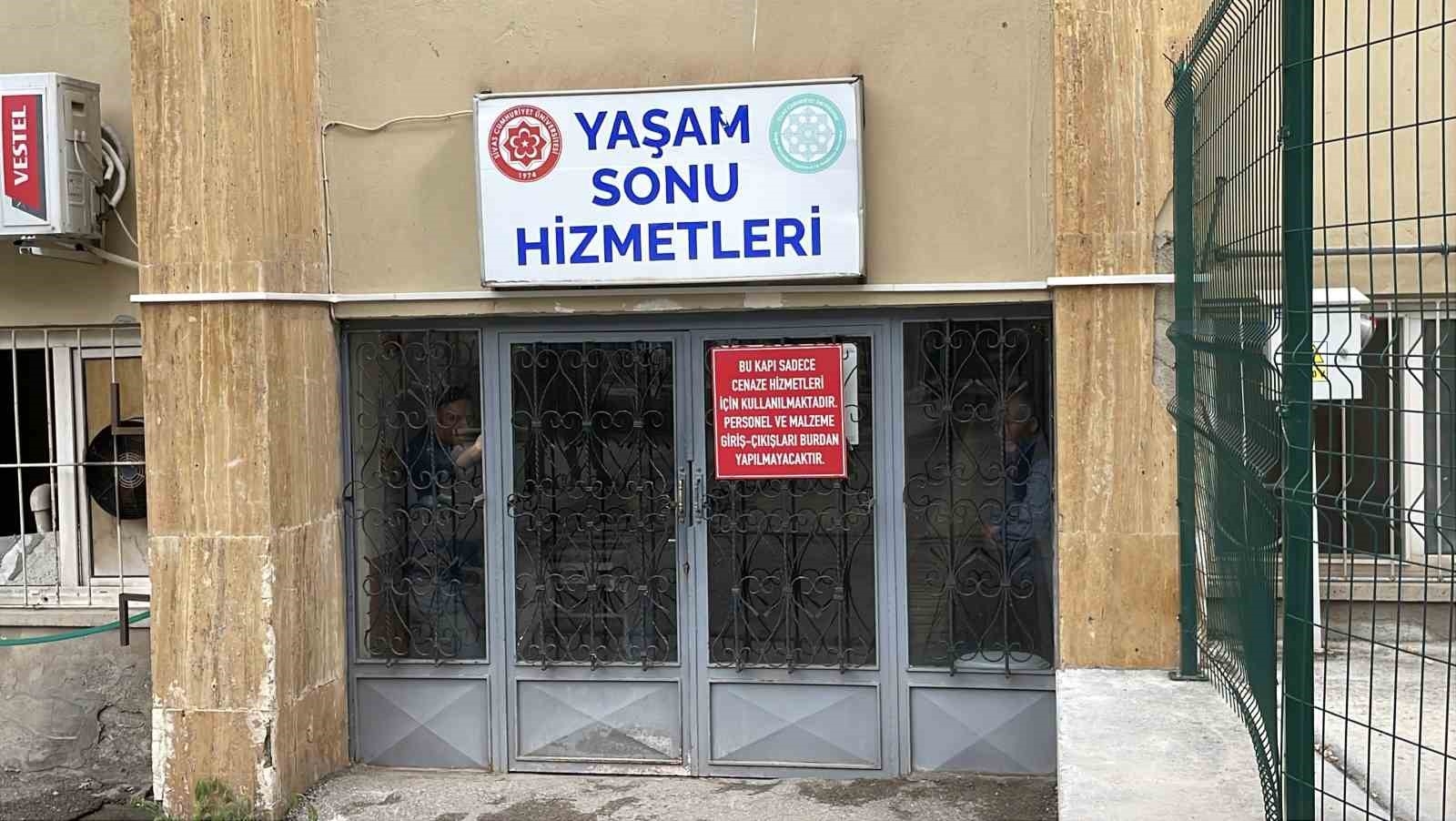 2025/05/sivastaki-komur-madeni-patlamasinda-ihmal-iddiasi-1-isci-hayatini-kaybetti-2-yarali-20250527AW46-1.jpg