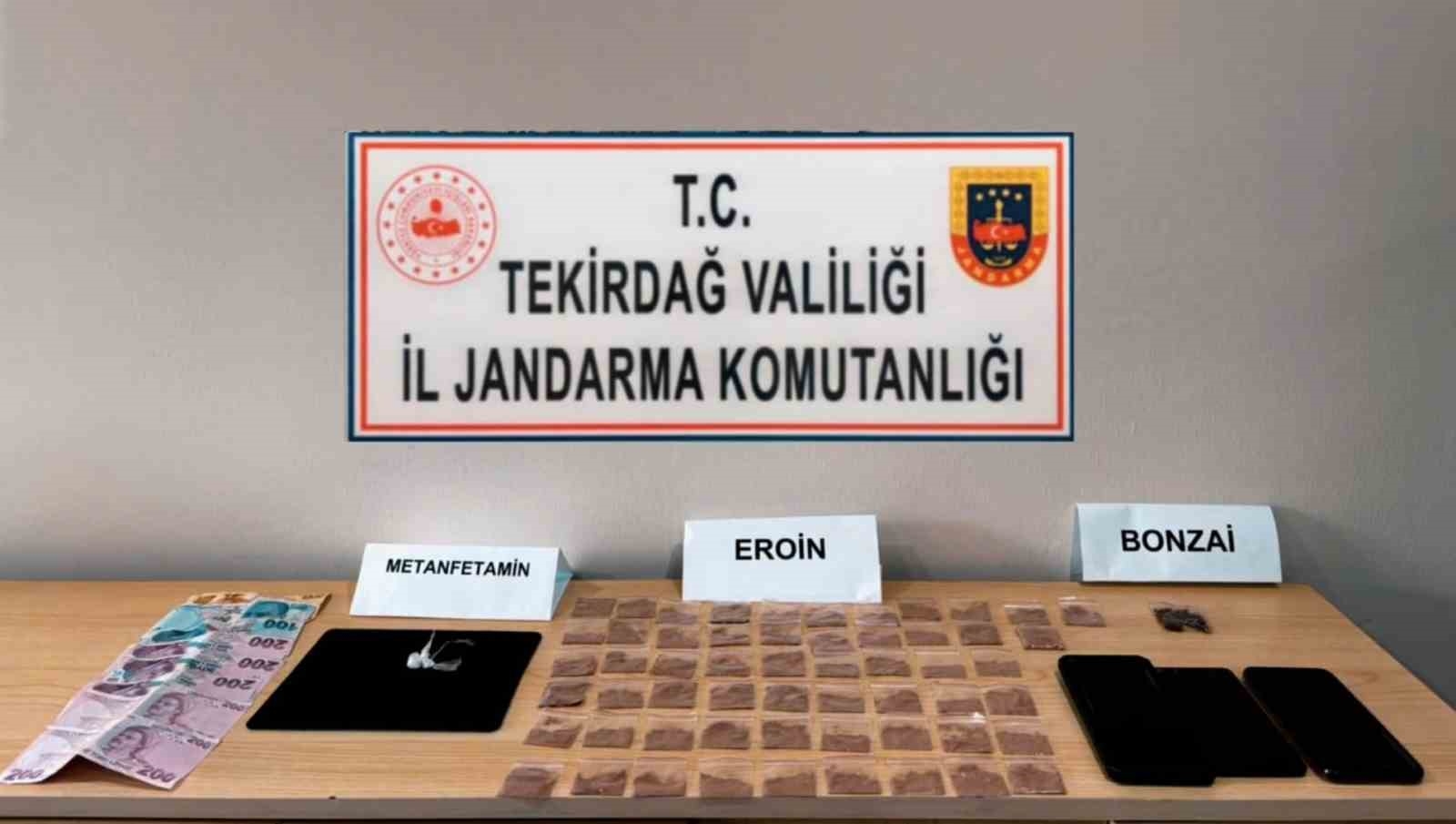 2025/05/tekirdagda-jandarmadan-kaput-alti-uyusturucu-operasyonu-2-supheli-tutuklandi-20250531AW46-1.jpg