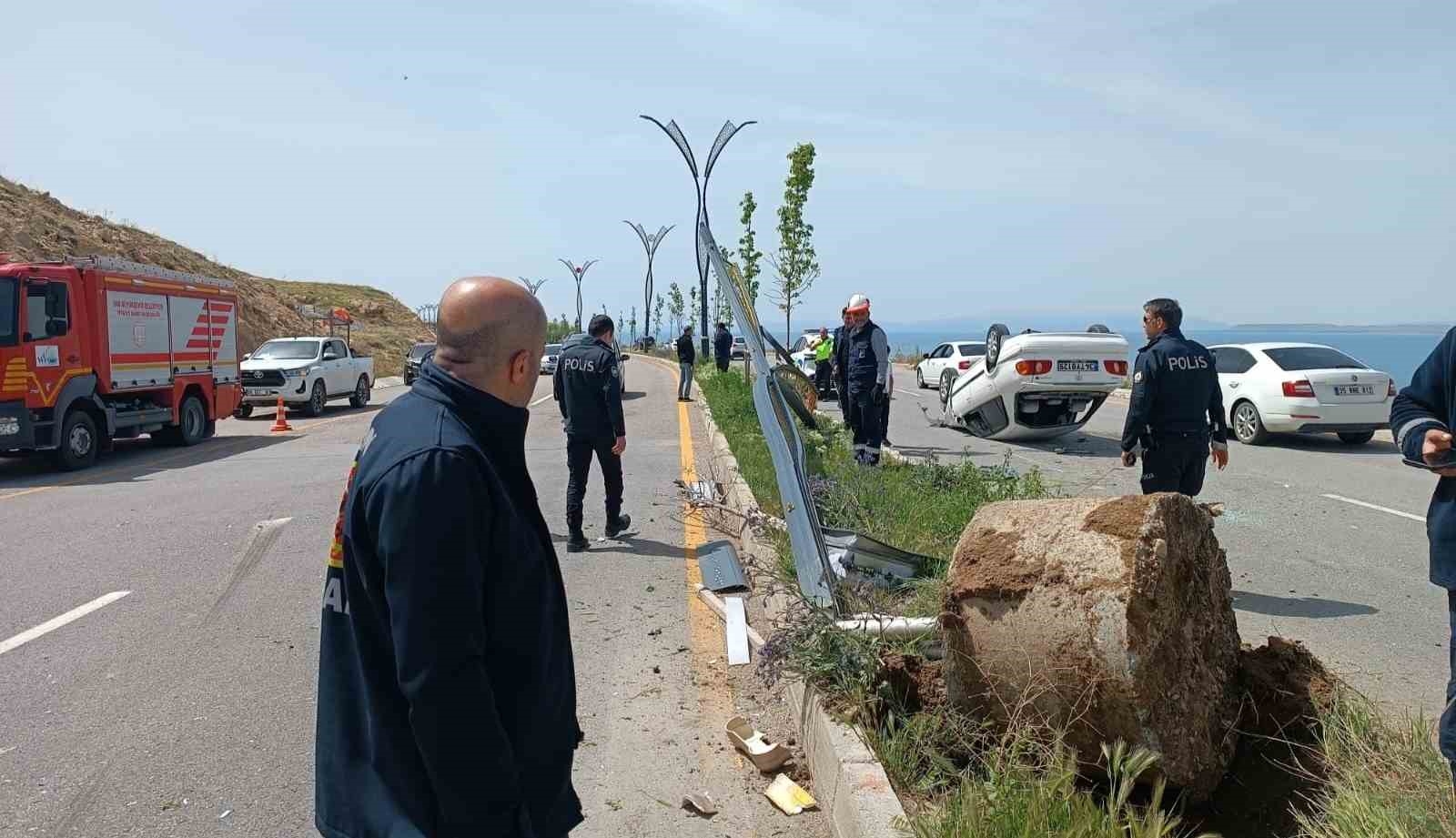 2025/05/vanda-trafik-kazasi-3-yarali-20250517AW45-2.jpg