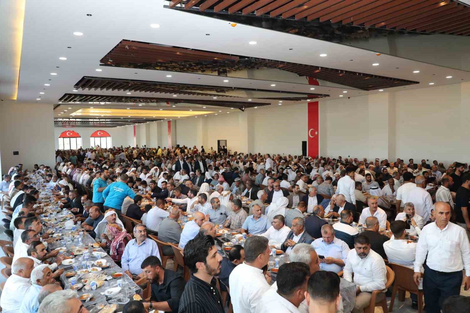 2025/06/sanliurfada-kan-davasi-engellendi-bayram-oncesi-cifte-baris-sevinci-20250601AW46-1.jpg
