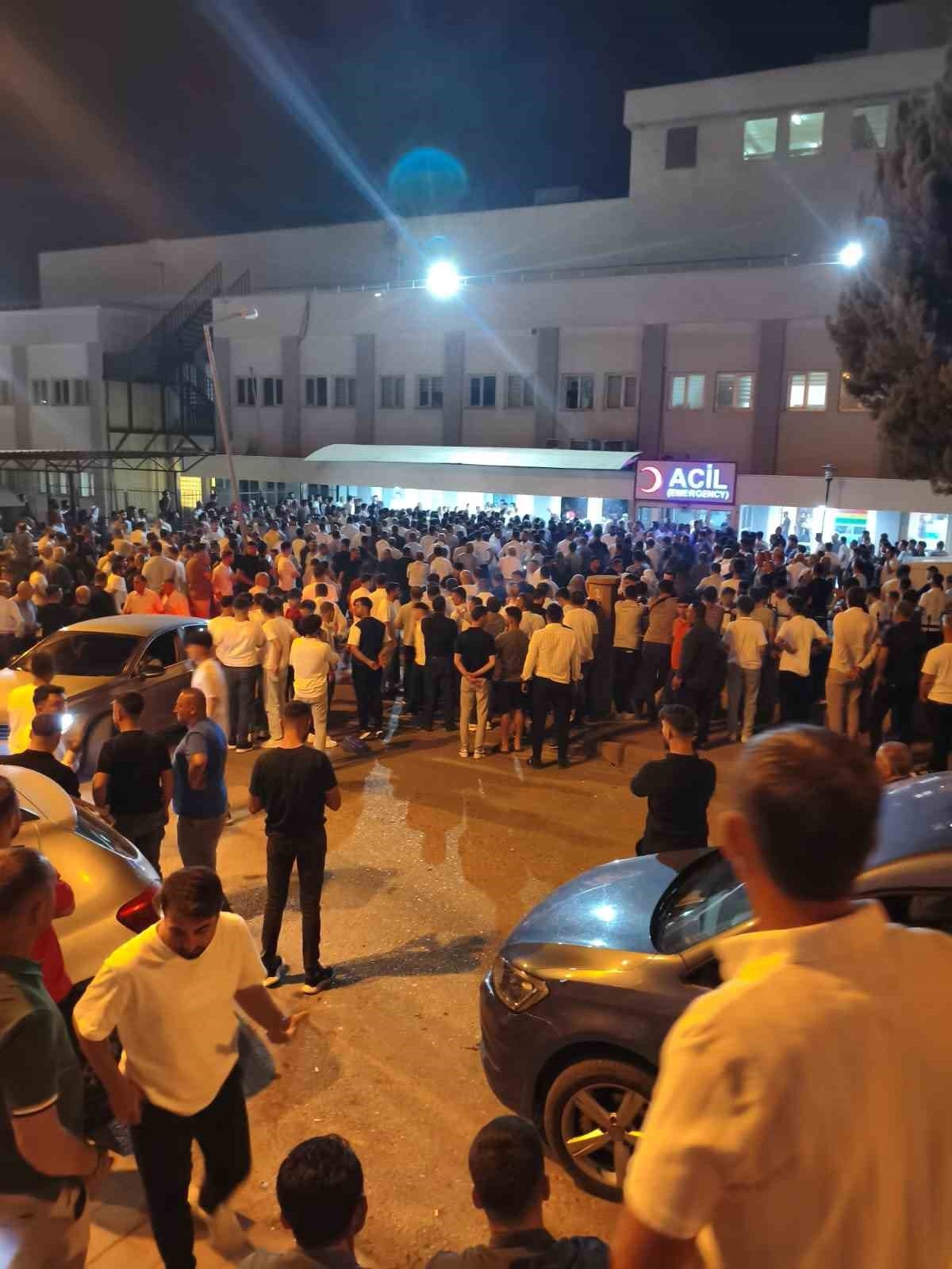 2025/06/siirt-kurtalanda-dugun-salonunda-silahli-saldiri-1-olu-3-yarali-20250606AW47-1.jpg