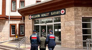 3 yıl 1 ay 15 gün hapis cezası ile aranan şahsı jandarma yakaladı