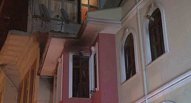 4 katlı binada çıkan yangın çıktı