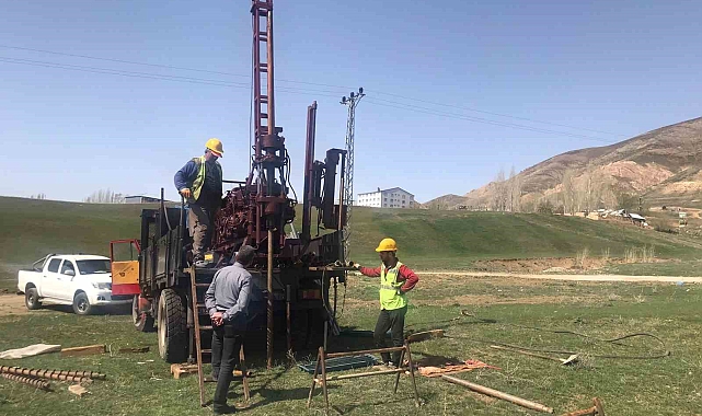 Başkale&#039;de jeolojik-jeoteknik etüt çalışmaları başladı