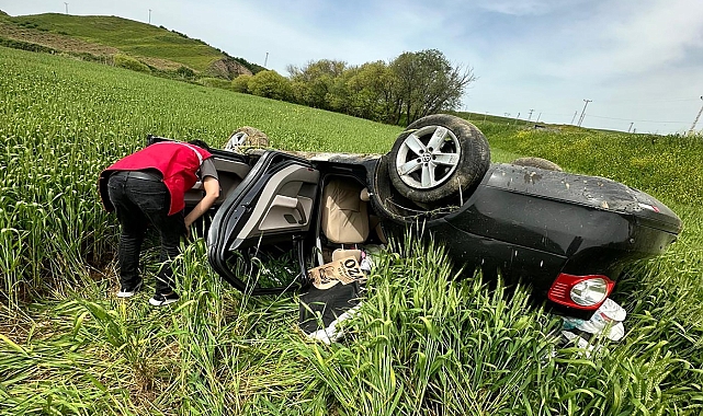 Batman&#039;da otomobil tarlaya uçtu: 3 yaralı
