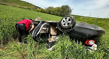 Batman'da otomobil tarlaya uçtu: 3 yaralı