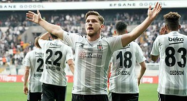 Beşiktaş'ın en büyük kozu Semih Kılıçsoy, Fenerbahçe maçında sahada