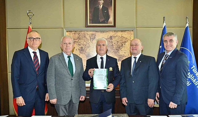 Bursa Büyükşehir Belediye Başkanı Mustafa Bozbey, Bursaspor Divan Kurulu ile görüştü