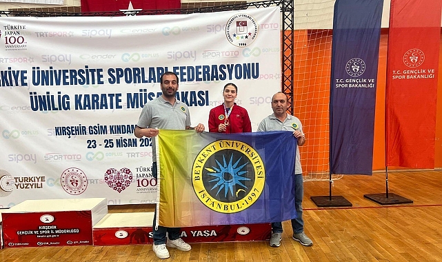 Buse Kaya, Karate Türkiye Şampiyonası&#039;ndan madalya ile döndü