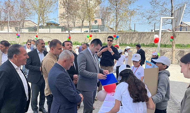 Diyadin&#039;de 4006 TÜBİTAK Bilim Fuarı