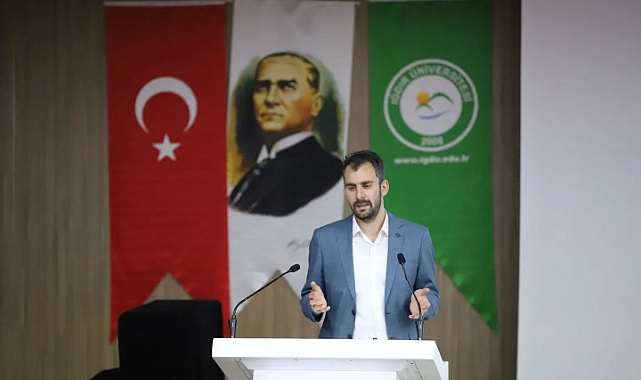 “Eğitim Fırsatları ve Akademik Başarı Yolları” konulu program düzenlendi