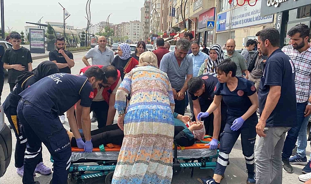 Elazığ&#039;da motosikletin çarptığı kadın yaralandı