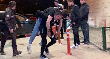 Futbol turnuvasındaki bıçaklı kavga kamerada: 2'si ağır 3 yaralı