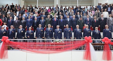 Gaziler protokole, protokol arkaya oturdu