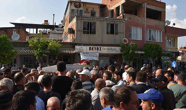 Hayatını kaybeden hastane personeli son yolculuğuna uğurlandı