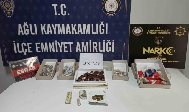 &quot;Hırsızlık&quot; suçundan aranıyordu, uyuşturucuyla yakalandı