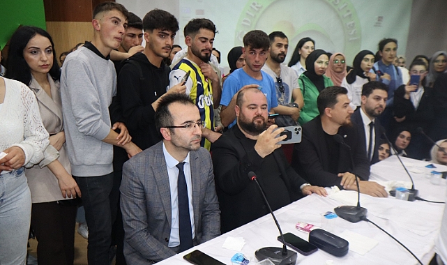 Iğdır&#039;da &#039;Benim Hocam&#039; ekibine yoğun ilgi