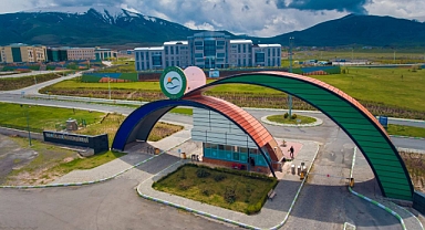 IĞDIR ÜNİVERSİTESİNDE KALİTE YÖNETİM SİSTEMİ BİR KEZ DAHA TESCİLLENDİ