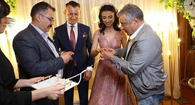 Iğdır Valisi ve Milletvekili Aralık Kaymakamının nişan törenine katıldı