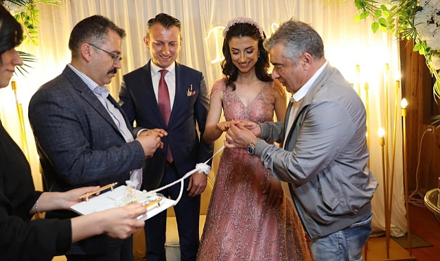 Iğdır Valisi ve Milletvekili Aralık Kaymakamının nişan törenine katıldı