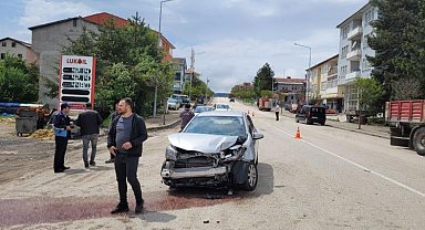 Karabük'te tır otomobille çarpıştı: 1 yaralı