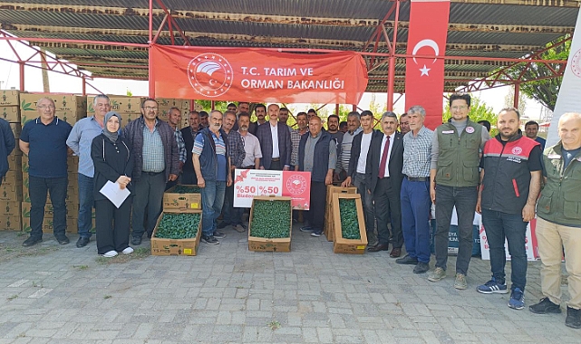 Karakoyunlu çiftçilere sebze fidesi ve soya tohumu dağıtıldı