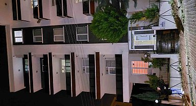 Karısını öldürüp polise teslim oldu