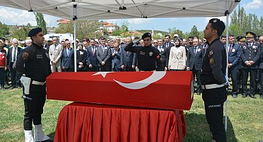 Kazada şehit olan polis memuru toprağa verildi