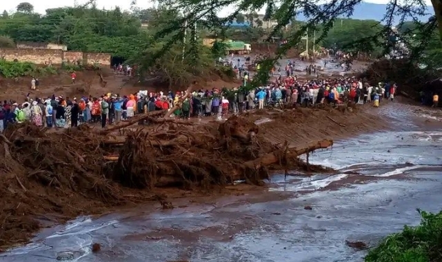 Kenya&#039;da baraj çöktü: 42 ölü