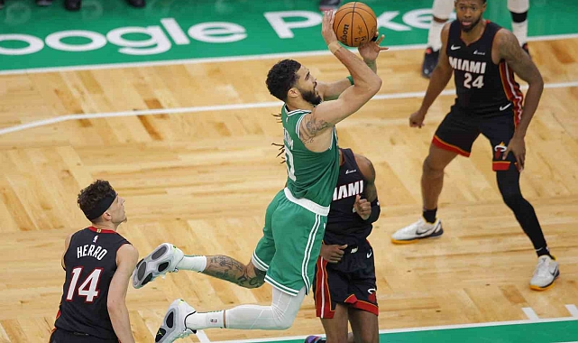 Miami, Boston&#039;ı deplasmanda yendi, seriyi 1-1 yaptı
