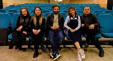 Sahnede o acıları adeta yaşadıklarını anlattılar