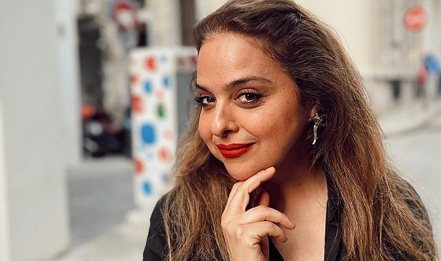 Sandık Kokusu dizisine kızıyla beraber geliyor