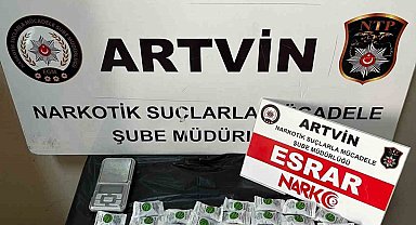 Şeker kutusundan esrar çıktı