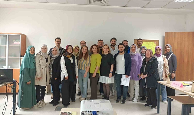 Toplum sağlığı eğitimleri sürüyor