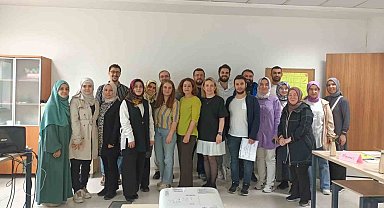 Toplum sağlığı eğitimleri sürüyor