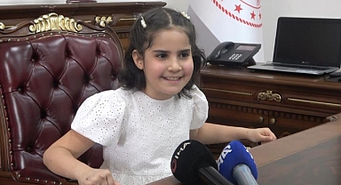 Yeni vali makama oturur oturmaz çikolata istedi