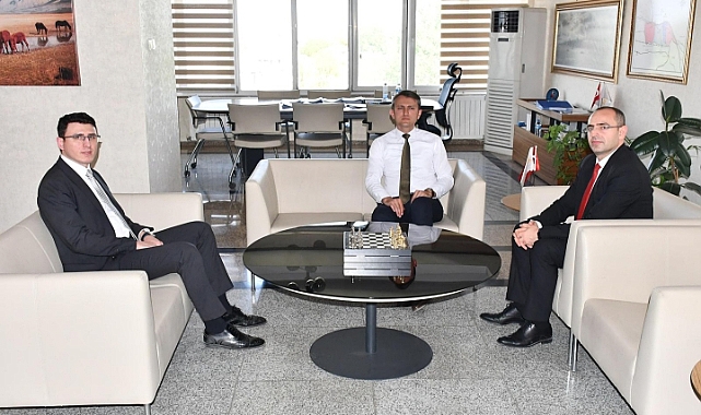 Ziraat Bankası Müfettişi ve Ziraat Bankası Müdüründen Kaymakam Özcan’a ziyaret