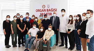 28 yıl önce sevgisini, şimdi de böbreğini verdi
