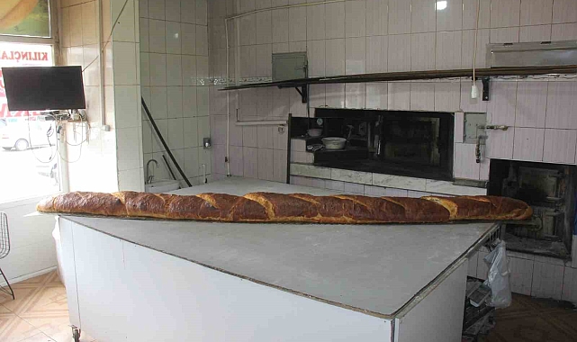 3 metre 80 santim uzunluğunda, somun ekmeği üretti