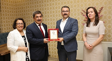 44 yıllık hizmetin ardından emekli olan Aksu’ya veda yemeği düzenlendi