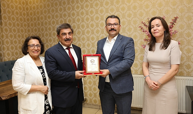 44 yıllık hizmetin ardından emekli olan Aksu’ya veda yemeği düzenlendi